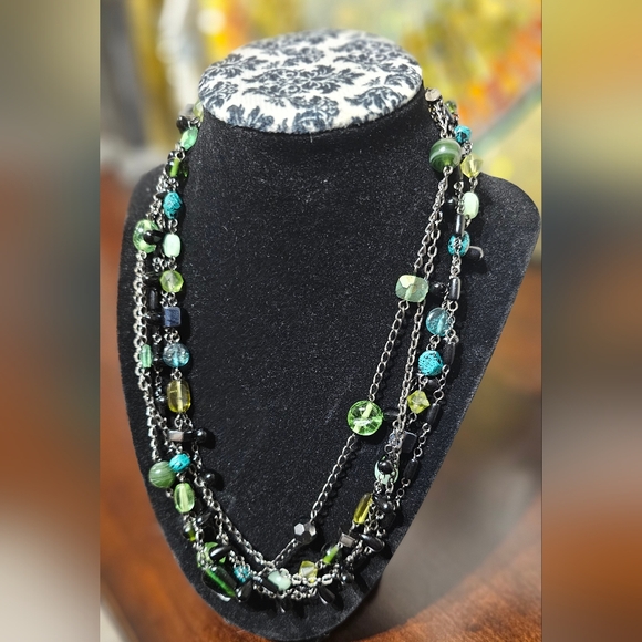 Lia Sophia Multi-Strand "Herb Garden" Green Glass Resin Beaded Necklace 17-20in - Picture 4 of 12